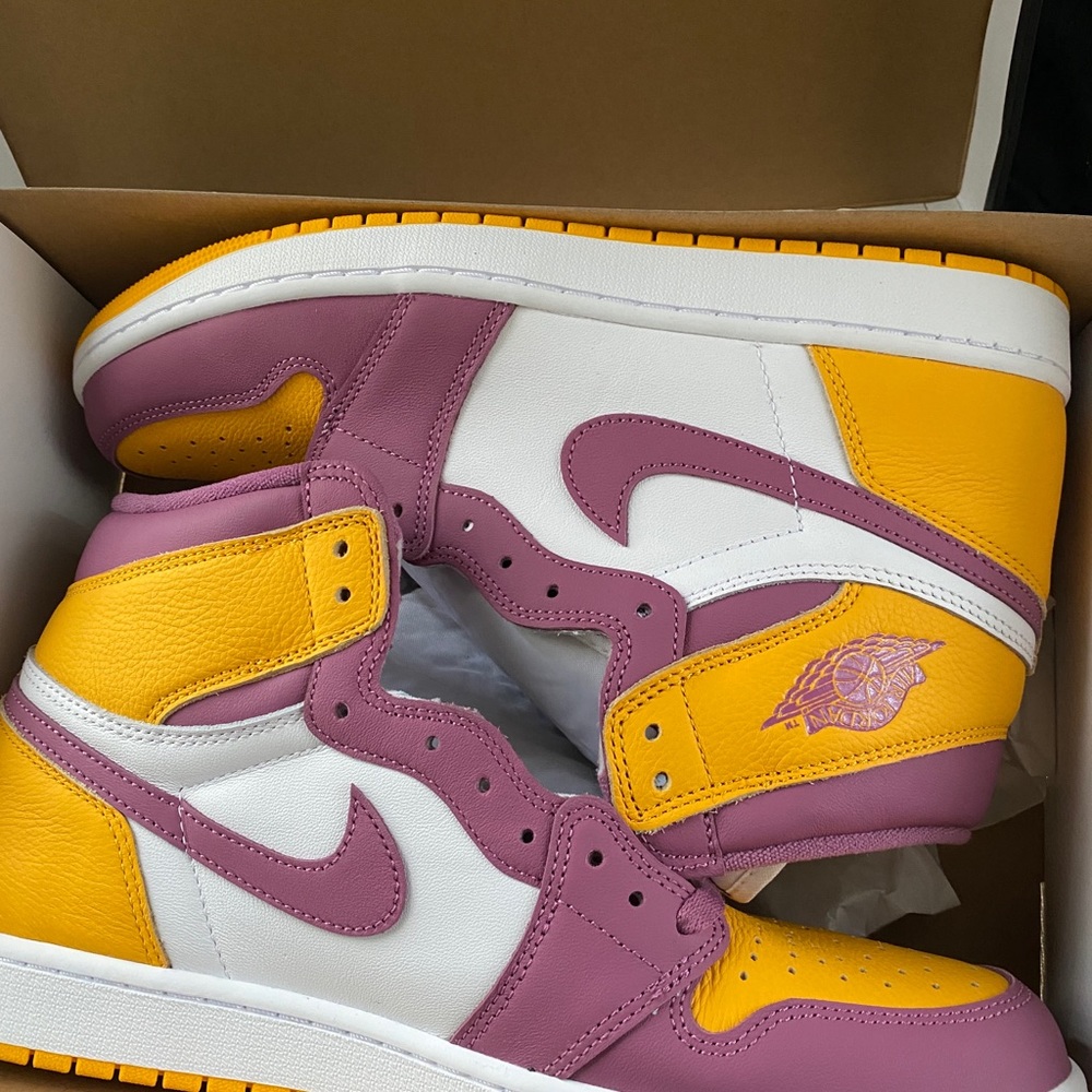 AIR JORDAN 1 HIGH OG "Brotherhood"
